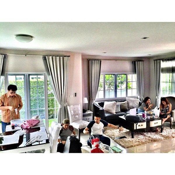 "บ้านดารา" ที่แม้จะไม่ใช่ตัวพ่อ ตัวแม่ แต่บ้านหลังใหญ่ใช้ได้เลย