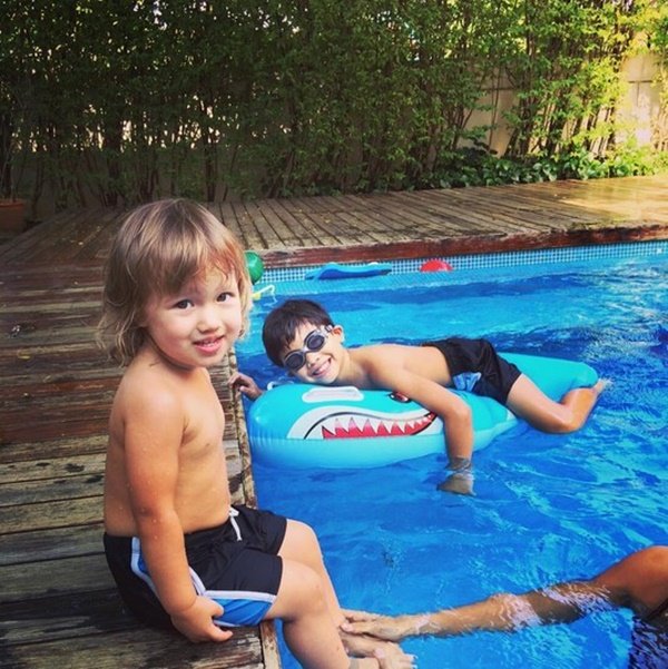 “บ้าน  3 หลังของเคน ธีรเดช” ครบทุกวิว ทะเล ภูเขา สระว่ายน้ำ