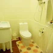 ทำห้องน้ำแบบคุณนายๆ บนบ้าน ไม้ ให้แม่ห้องเก็บของรกๆจะแปลงร่างเป็นห้องน้ำคุณนายได้แค่ไหนมาดูกันค่ะ