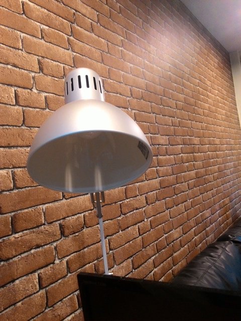 แต่งห้องรับแขกแนว Modern Loft แบบประหยัด และ เน้นทำเอง