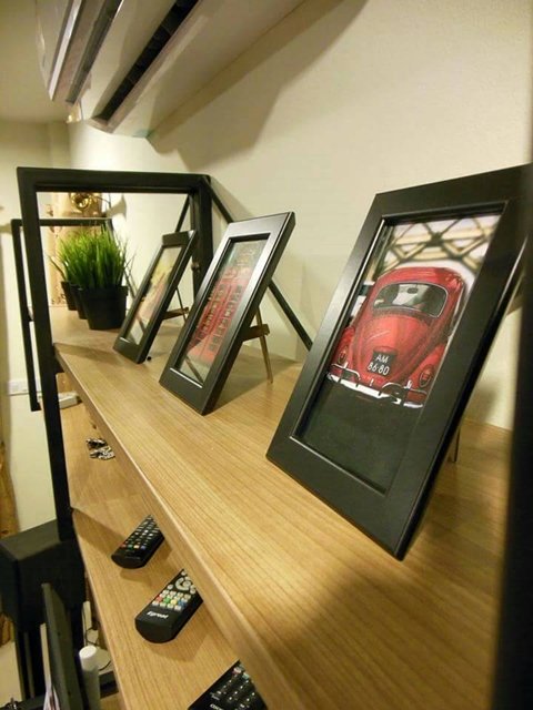 แต่งห้องรับแขกแนว Modern Loft แบบประหยัด และ เน้นทำเอง