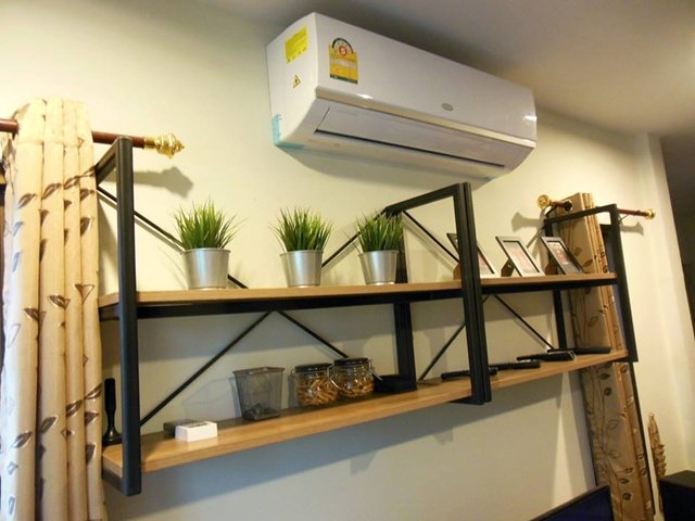 แต่งห้องรับแขกแนว Modern Loft แบบประหยัด และ เน้นทำเอง