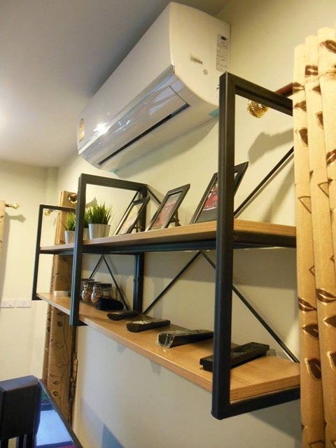 แต่งห้องรับแขกแนว Modern Loft แบบประหยัด และ เน้นทำเอง