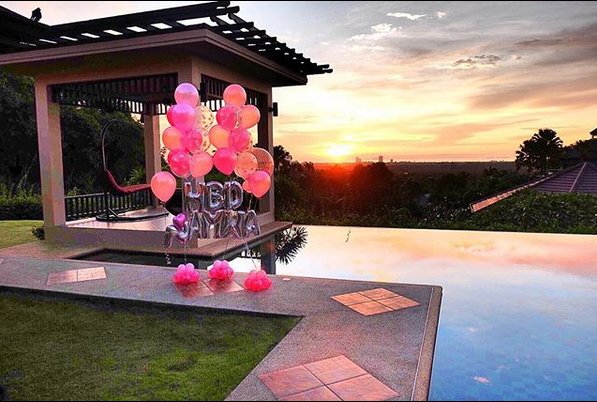 เปิด "บ้านบอล ภราดร ศรีชาพันธุ์" ที่พัทยา มีสระว่ายน้ำ คอร์ทเทนนิสพร้อม