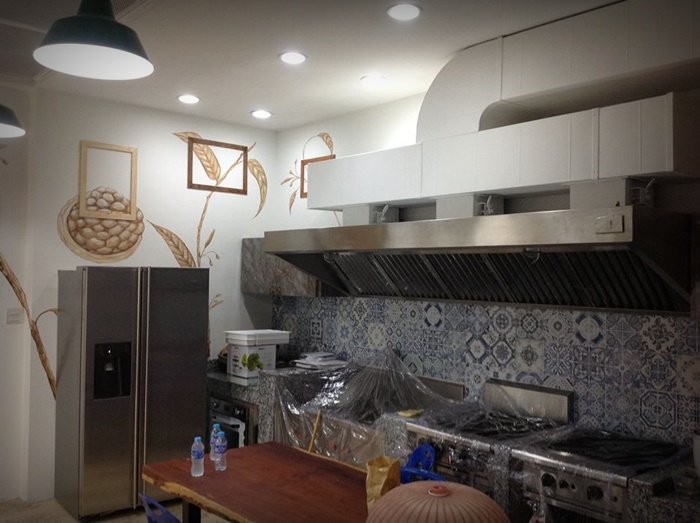 เปลี่ยนผนังบ้านราคา 10 ล้านเป็นผืนผ้าใบ ยกทะเล ทุ่งนาไทย ทุ่งลาเวนเดอร์ มาไว้รวมกัน