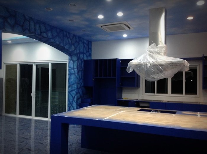 เปลี่ยนผนังบ้านราคา 10 ล้านเป็นผืนผ้าใบ ยกทะเล ทุ่งนาไทย ทุ่งลาเวนเดอร์ มาไว้รวมกัน