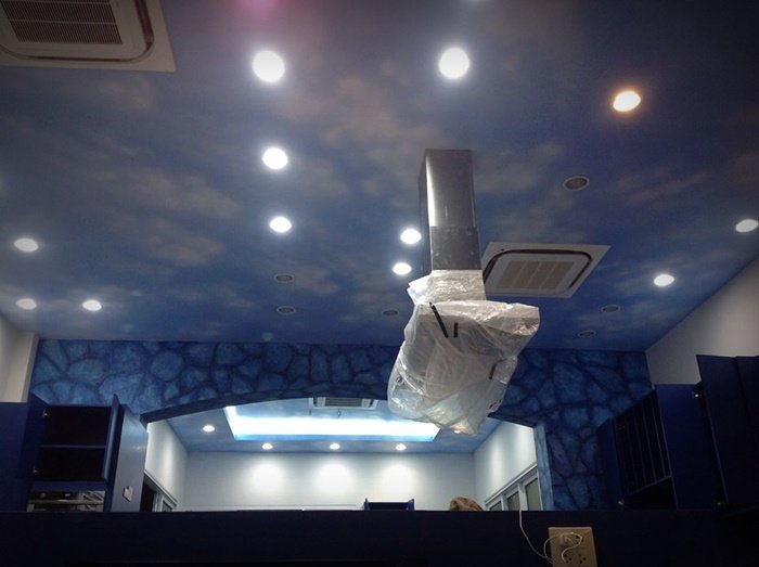 เปลี่ยนผนังบ้านราคา 10 ล้านเป็นผืนผ้าใบ ยกทะเล ทุ่งนาไทย ทุ่งลาเวนเดอร์ มาไว้รวมกัน