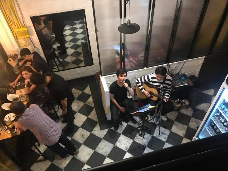 บาร์แอนด์คาเฟ่สไตล์ลอฟท์ของ "มิน ไข่ตุ้ม รตวรรณ" นักแสดงสายฮา