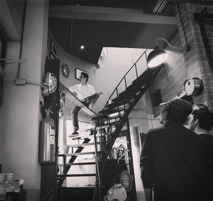 6 คนดังแต่งตึกเก่าเป็น “Life and Kuisine” คาเฟ่อินดัสเทรียล ลอฟท์ ของคนรักรถ