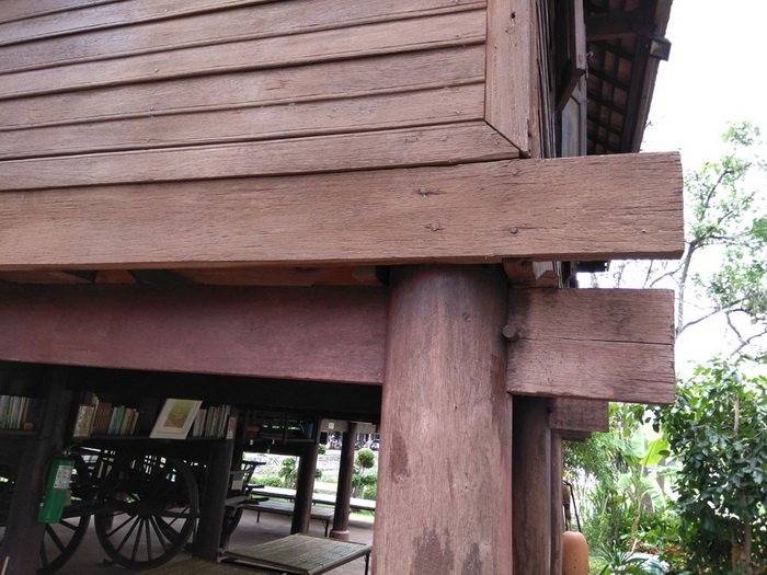แชร์ประสบการณ์ออกแบบ “เรือนพ่อคง” บ้านเรือนไทยพร้อมใต้ถุน สะท้อนสถาปัตยกรรมท้องถิ่น