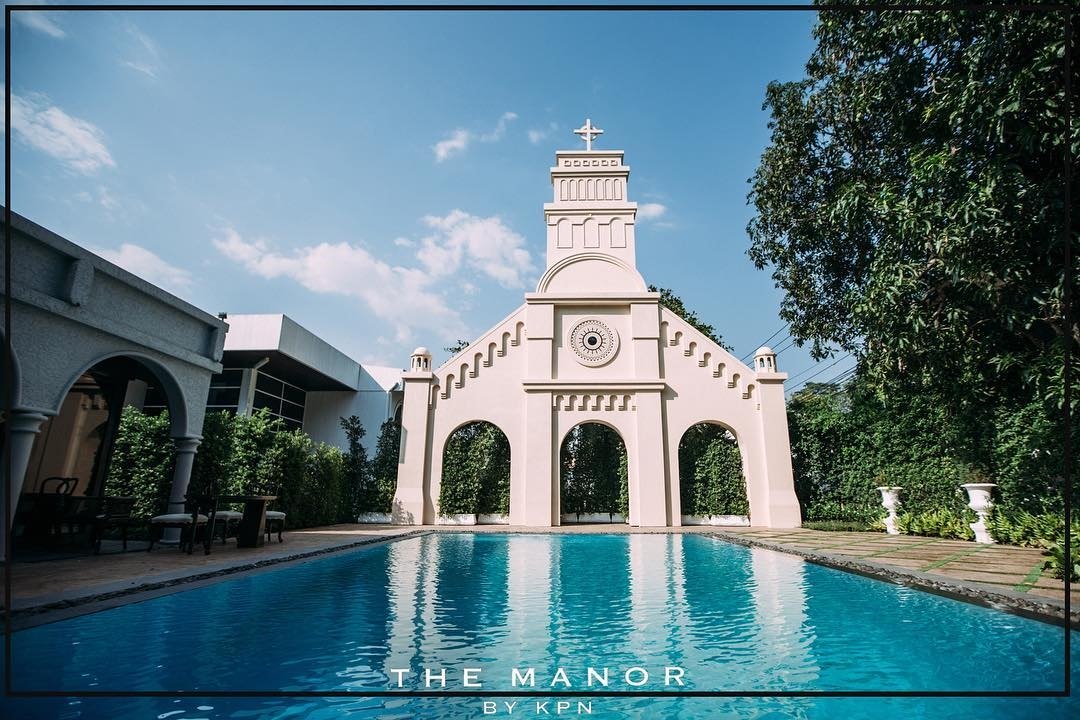 คฤหาสน์หรูที่เปลี่ยนเป็น “The Manor Studio” สตูดิโอสุดสวยของตระกูล “กรณ์ ณรงค์เดช”