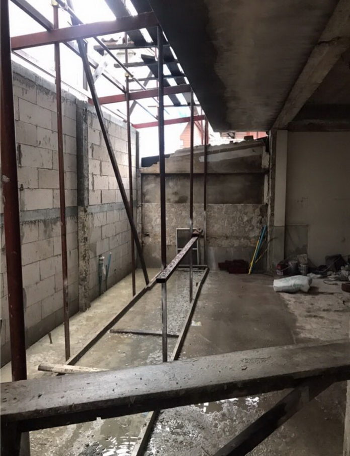 รีวิว “รีโนเวทห้องครัวเก่าอายุ 30 ปี” เปลี่ยนจากครัวสุดเชย กลายเป็นครัวโมเดิร์นที่น่าใช้งานสุดๆ