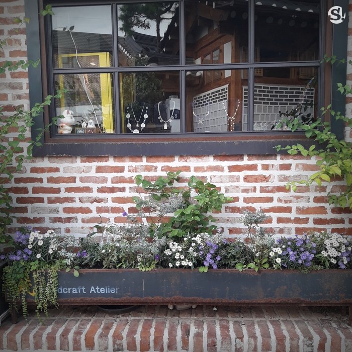 เมินโอปป้าแป๊บ พาชมสไตล์การตกแต่งที่เกาหลี หน้าบ้าน ผนัง และสิ่งเล็กๆ น้อยๆ