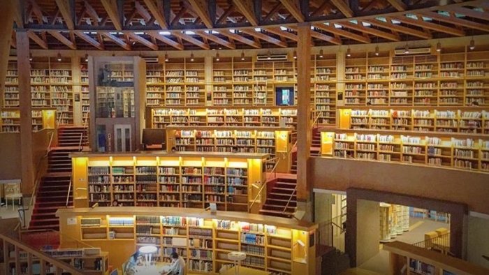 ห้องสมุดสุดเก๋ สำหรับคนรักหนังสือ 7 แห่งทั่วญี่ปุ่น
