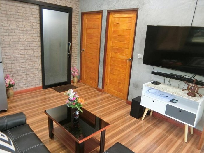 บ้านโมเดิร์นลอฟท์เพิงหมาแหงน ขนาดกะทัดรัด พร้อมระเบียงหน้าบ้าน เหมาะกับครอบครัวขนาดเล็ก