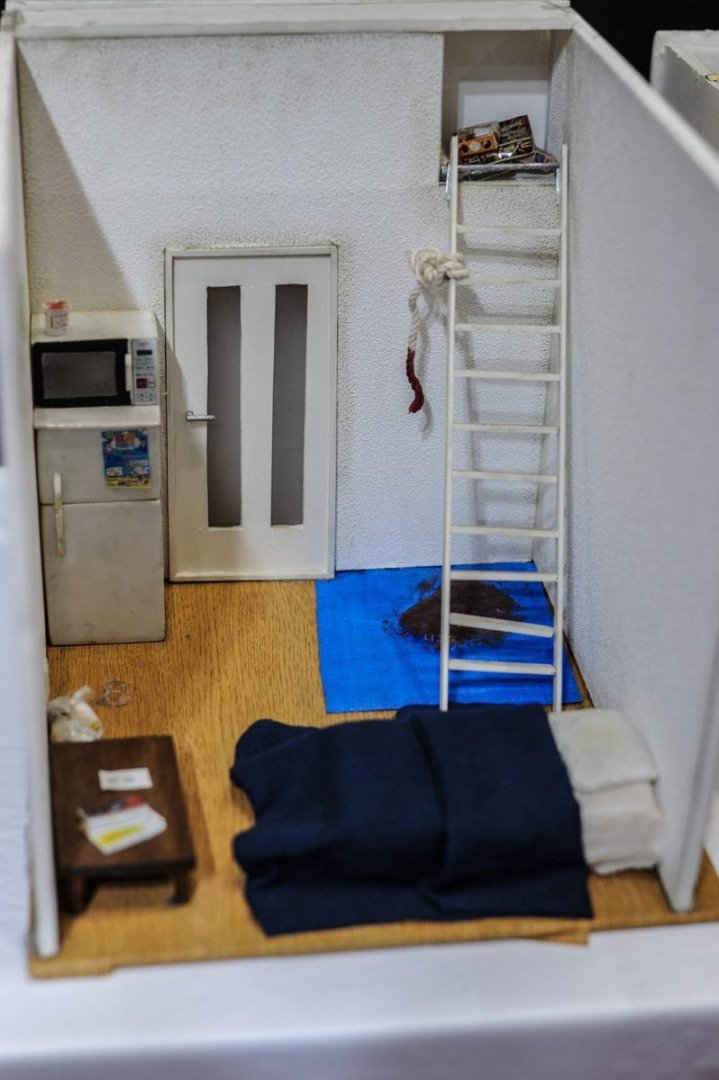 สวยหรือสยอง ศิลปินญี่ปุ่นจำลองห้องจิ๋วของผู้ที่เสียชีวิตอย่างโดดเดี่ยว