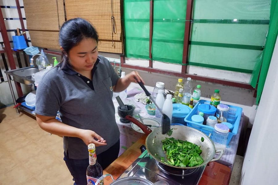 DIY “ทำแปลงผักจากอิฐบล็อก” ทำง่าย สวยงาม เป็นระเบียบ ด้วยงบประมาณ 1164 บาท