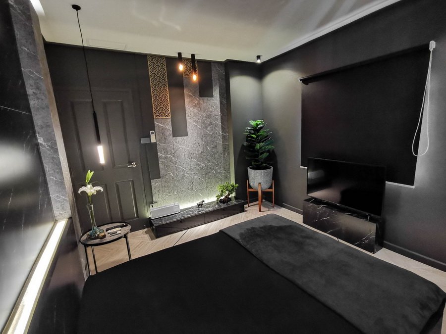 พาชม “รีโนเวทห้องนอนด้วยงบสามหมื่นกว่าบาท” จากห้องเรียบๆ เป็นห้องหรูหรามีสไตล์