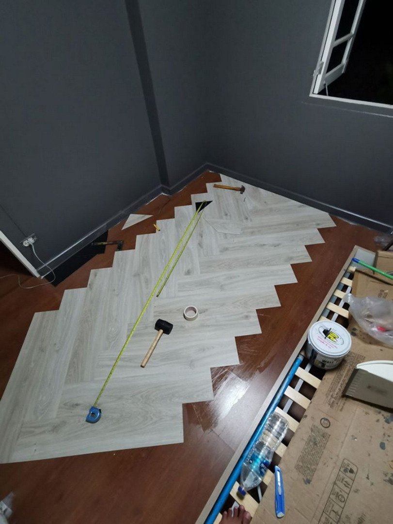 พาชม “รีโนเวทห้องนอนด้วยงบสามหมื่นกว่าบาท” จากห้องเรียบๆ เป็นห้องหรูหรามีสไตล์