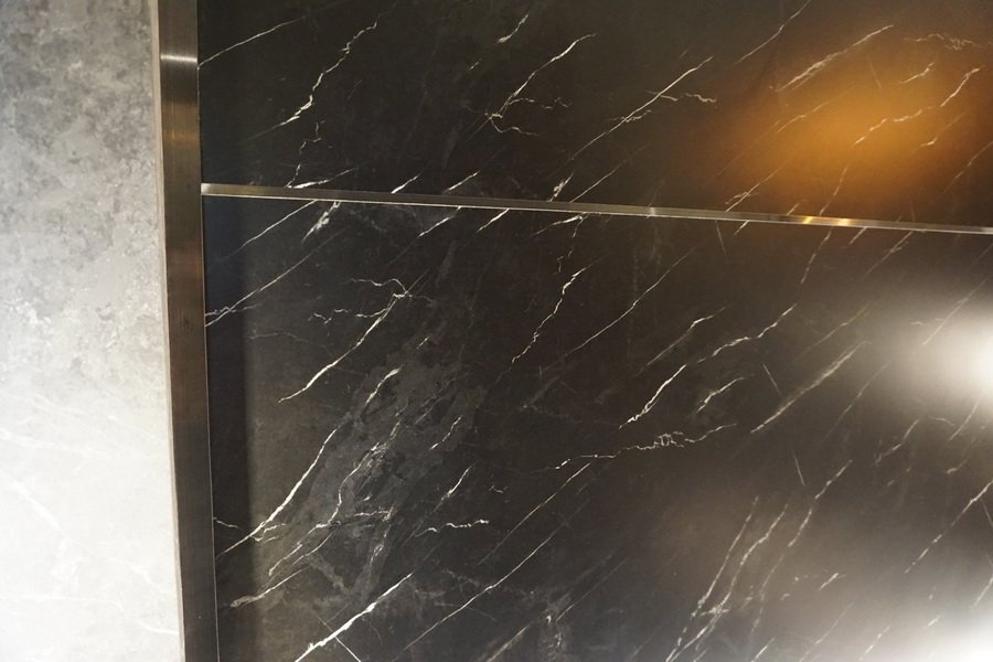 พาชม “รีโนเวทห้องนอนด้วยงบสามหมื่นกว่าบาท” จากห้องเรียบๆ เป็นห้องหรูหรามีสไตล์