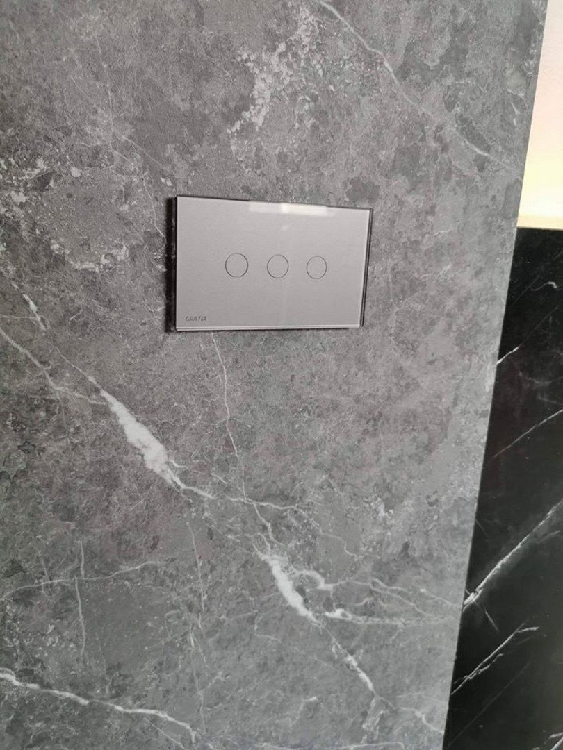 พาชม “รีโนเวทห้องนอนด้วยงบสามหมื่นกว่าบาท” จากห้องเรียบๆ เป็นห้องหรูหรามีสไตล์