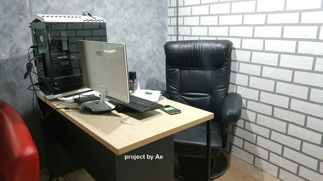 ไม่ต้องซื้อใหม่ มาดูวิธีแก้ไขปัญหา "โต๊ะไม้อัดพองตัว” ด้วยวิธีที่แสนง่าย แถมใช้งบแค่นิดเดียว