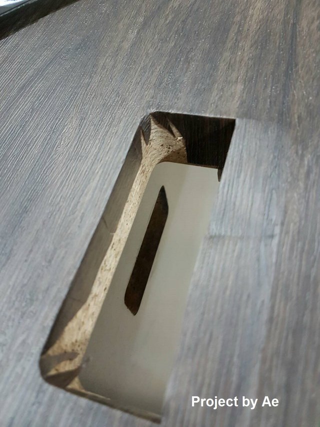 ไม่ต้องซื้อใหม่ มาดูวิธีแก้ไขปัญหา "โต๊ะไม้อัดพองตัว” ด้วยวิธีที่แสนง่าย แถมใช้งบแค่นิดเดียว