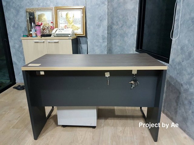 ไม่ต้องซื้อใหม่ มาดูวิธีแก้ไขปัญหา "โต๊ะไม้อัดพองตัว” ด้วยวิธีที่แสนง่าย แถมใช้งบแค่นิดเดียว