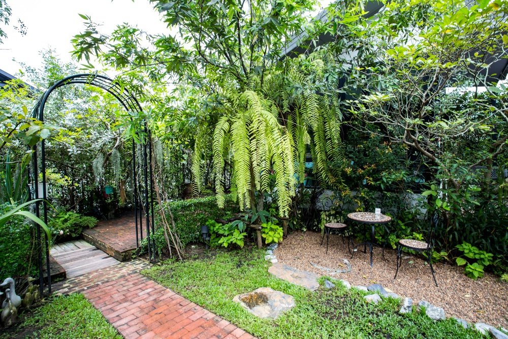 Tropical Garden เคล็ดลับการจัดสวนเมืองร้อนให้สวยเป็นธรรมชาติ