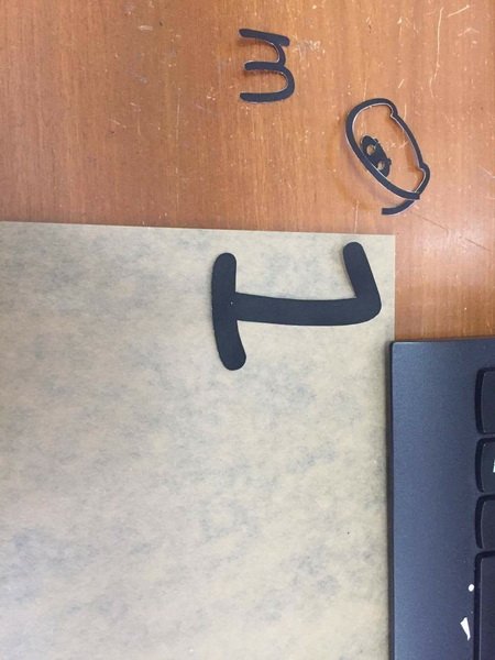 DIY ป้ายเลขที่บ้านสุดเก๋ ทำเองง่ายๆ ด้วยวัสดุอะคริลิกในงบหลักร้อย สวยได้ไม่ต้องง้อร้าน