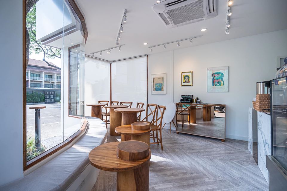 เรื่องเล่า "Light up cafe x Nimman" คาเฟ่ดีไซน์ภายใต้สารพัดข้อจำกัด กว่าจะมาเป็นร้านกาแฟสุดละมุน