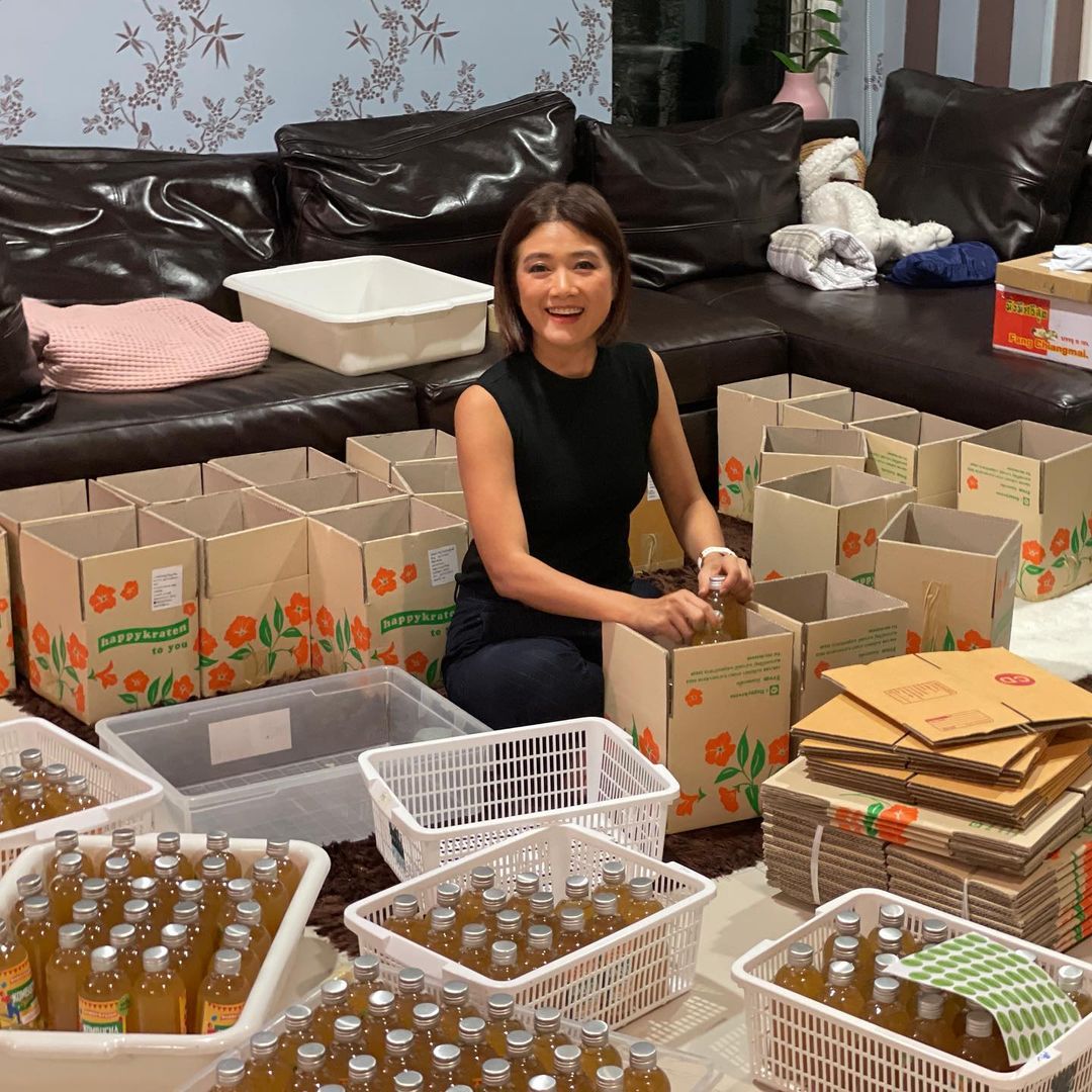 ชีวิตอีกมุมของ "กระเต็น วราภรณ์" ผู้ประกาศข่าว ที่สนใจเรื่องปลูกผัก ดองบ๊วย ทำกิมจิ