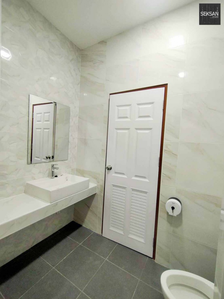บ้านเฮาเอาเดิร์น บ้านชั้นเดียวสไตล์โมเดิร์นกับกลิ่นอายภาคอีสานที่ลงตัว