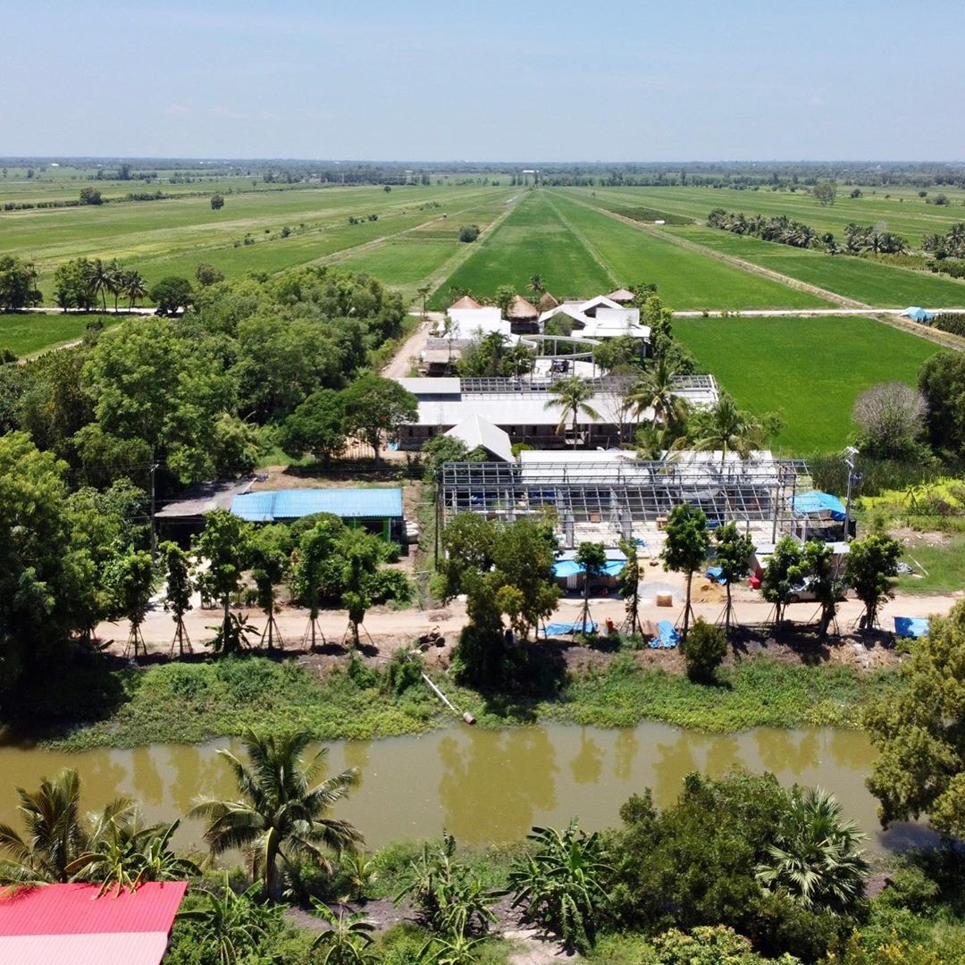 "ครูลิลลี่" สร้างอาณาจักรย่านรังสิต รวมสถานที่ปฏิบัติธรรม พิพิธภัณฑ์ และร้านอาหารไว้ที่เดียวกัน