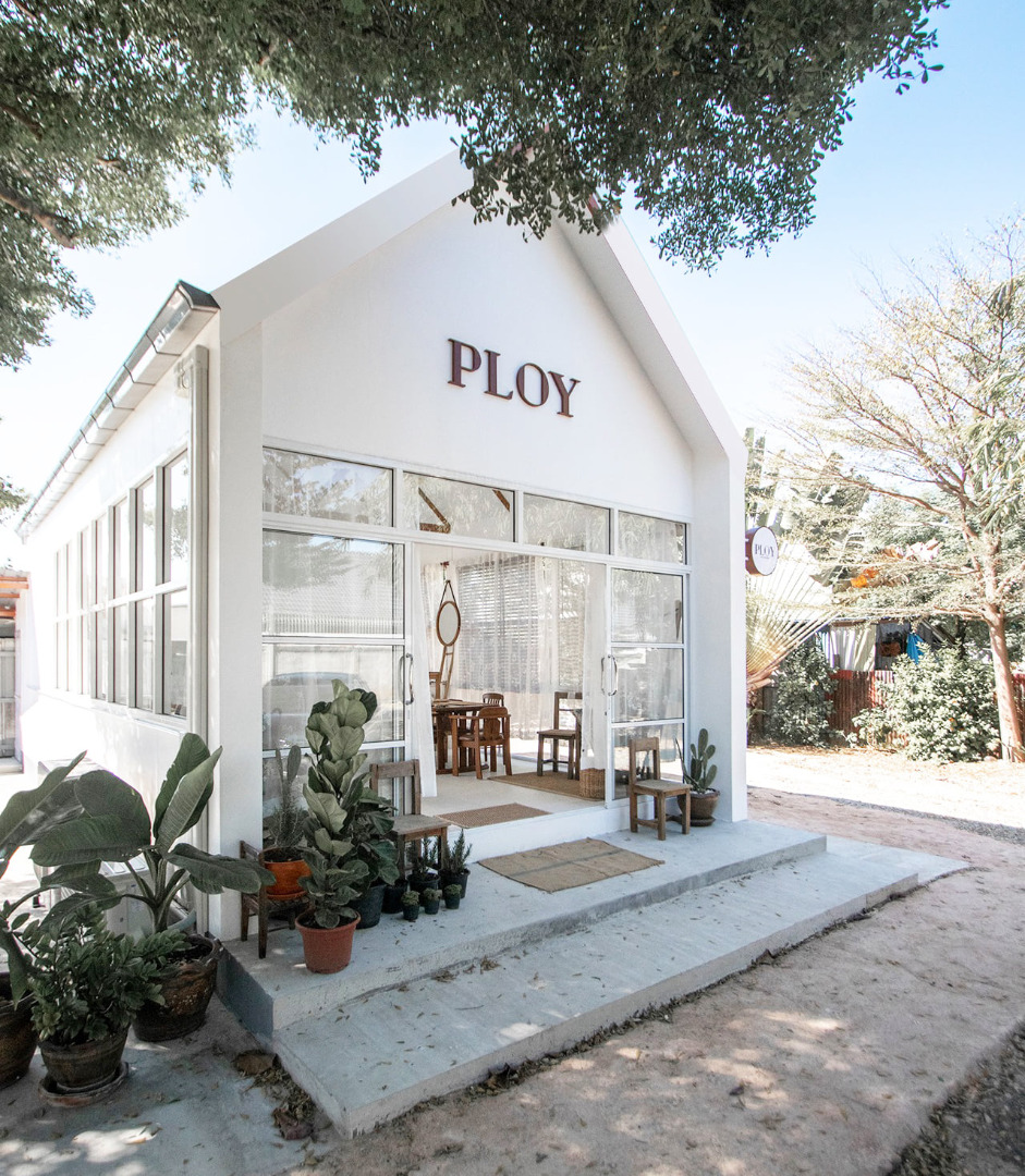 PLOY’s Coffee and bakery ร้านกาแฟมินิมอลบรรยากาศสบาย ๆ ภายในตกแต่งด้วยงานแบบวินเทจ