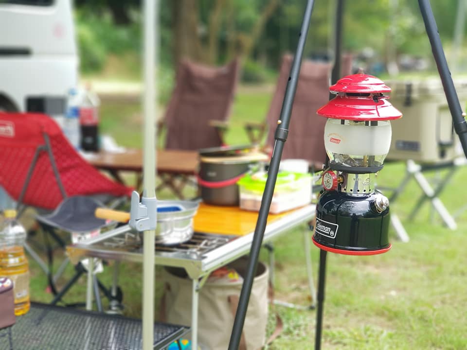 ใช้ชีวิตแคมป์ปิ้งสบายๆ ดัดแปลงรถตู้ใช้งานปิคนิคนอกบ้าน นอนฟังเสียงธรรมชาติ