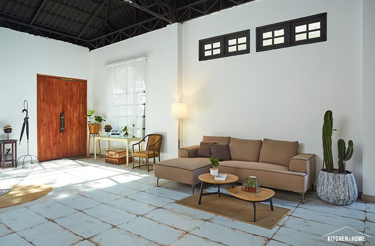 DNA Studio บ้านสีขาวในสวนสีเขียว