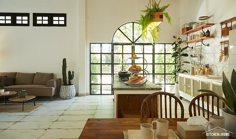 DNA Studio บ้านสีขาวในสวนสีเขียว