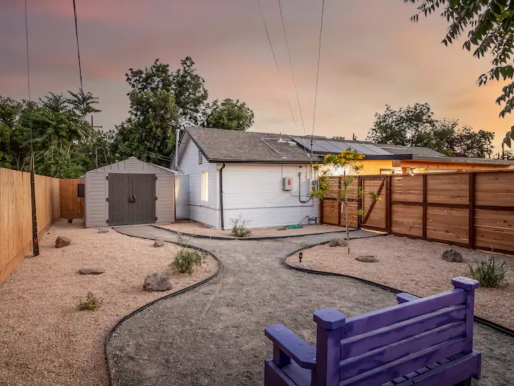 “The Joshua Tree” บ้านหลังเล็กแนวคันทรี มีพื้นที่นอกบ้านที่กว้าง เหมาะกับสายชิล