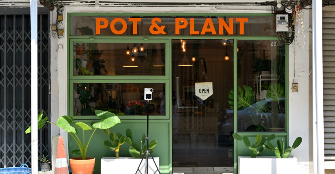 Pot  Plant คาเฟ่ต้นไม้ฟอกอากาศที่ขายทั้งต้นไม้และเสิร์ฟน้ำเก๋ๆ บนถนนนราธิวาส