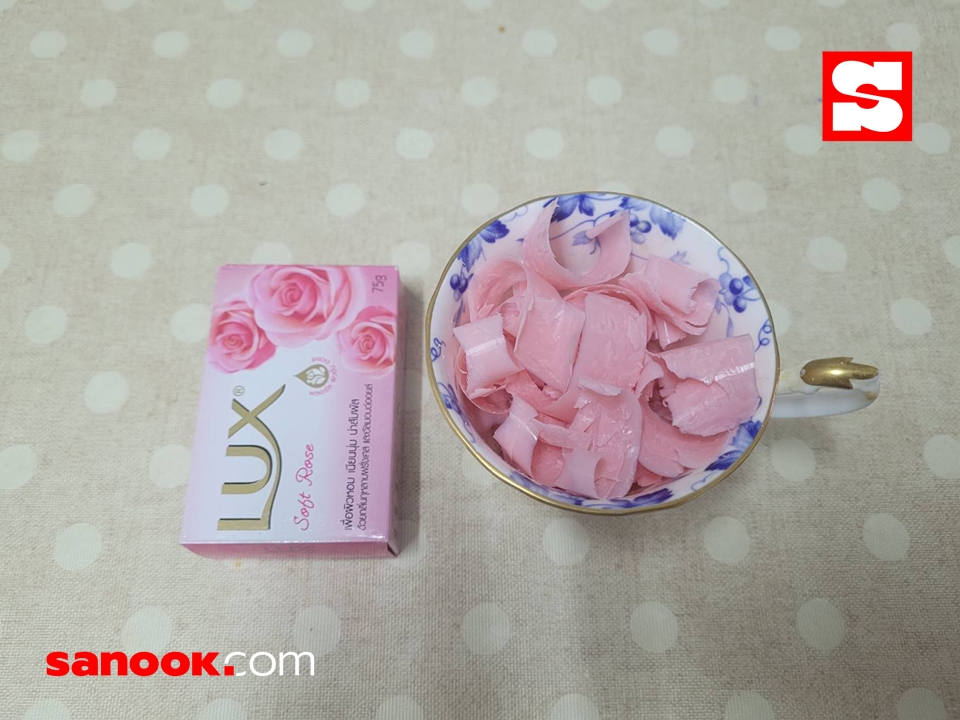 ไม่ตกเทรนด์ขูดสบู่ เช็กความหอมสบู่ก้อน หอมมากหอมน้อย ลองทำกันดู