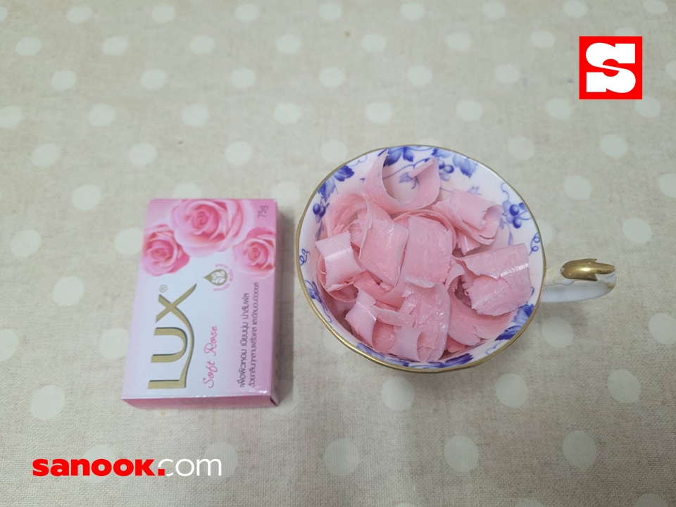 ไม่ตกเทรนด์ขูดสบู่ เช็กความหอมสบู่ก้อน หอมมากหอมน้อย ลองทำกันดู
