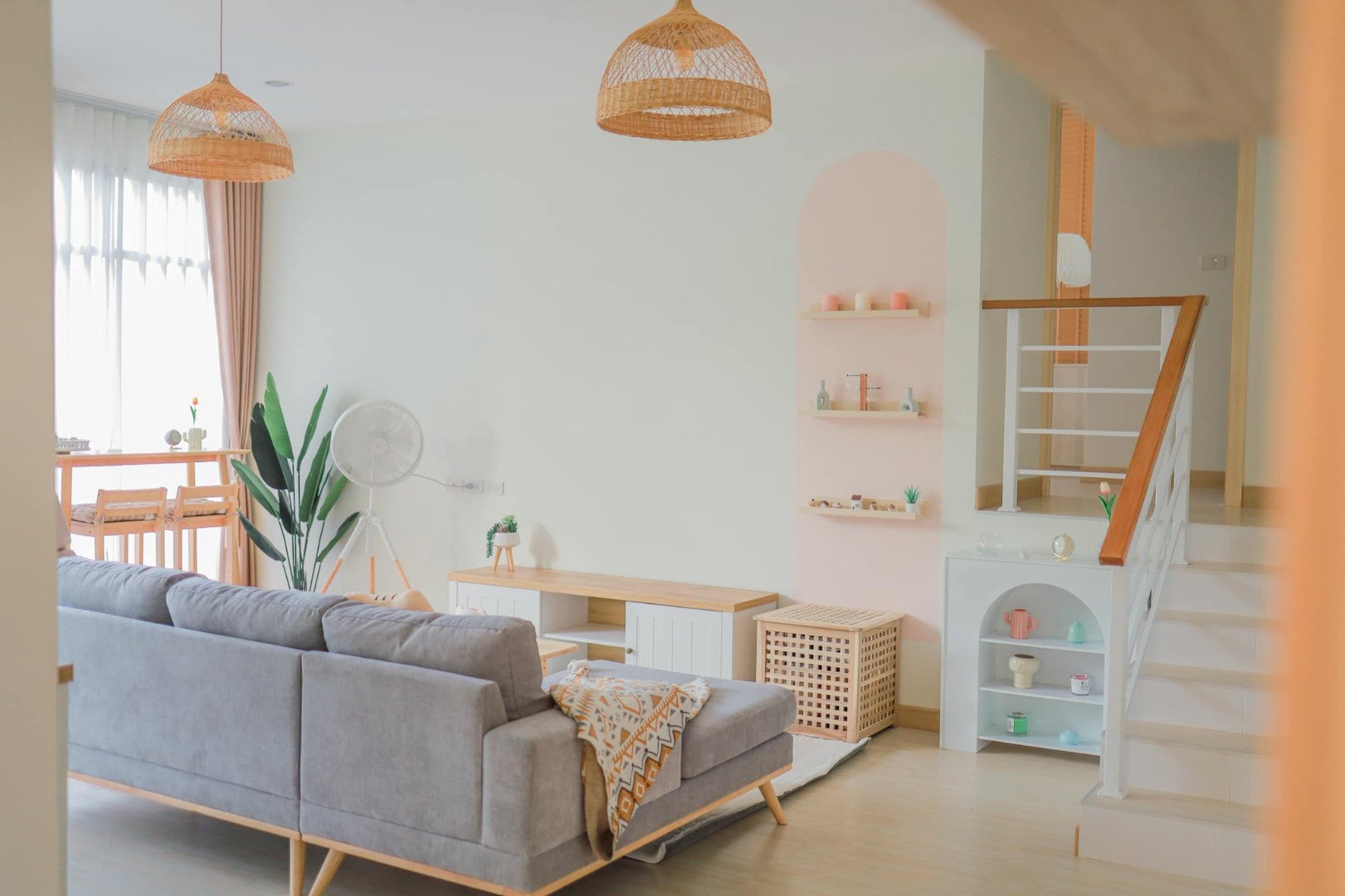 แบบบ้านชั้นครึ่ง 3 ห้องนอน 2 ห้องน้ำ งบสร้าง 18 ล้าน ตกแต่งละมุนมาก