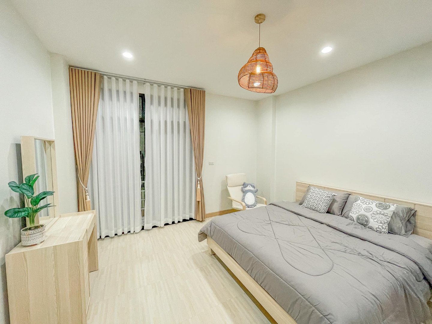 แบบบ้านชั้นครึ่ง 3 ห้องนอน 2 ห้องน้ำ งบสร้าง 18 ล้าน ตกแต่งละมุนมาก
