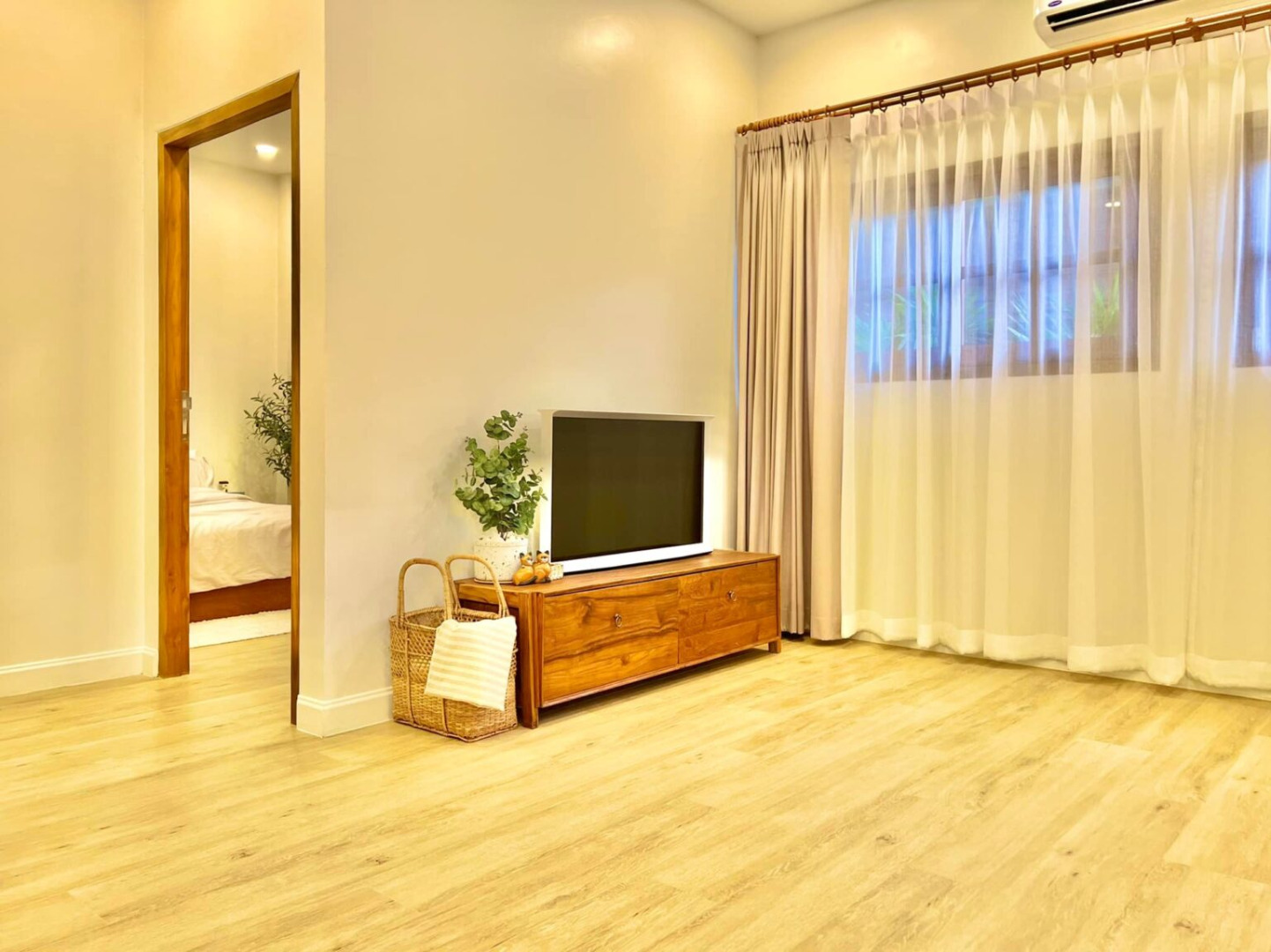 บ้านมินิมอลตกแต่งน่ารัก หลังเล็กๆ ของคู่รัก ด้วยงบไม่เยอะ มีความเป็นญี่ปุ่นเบาๆ