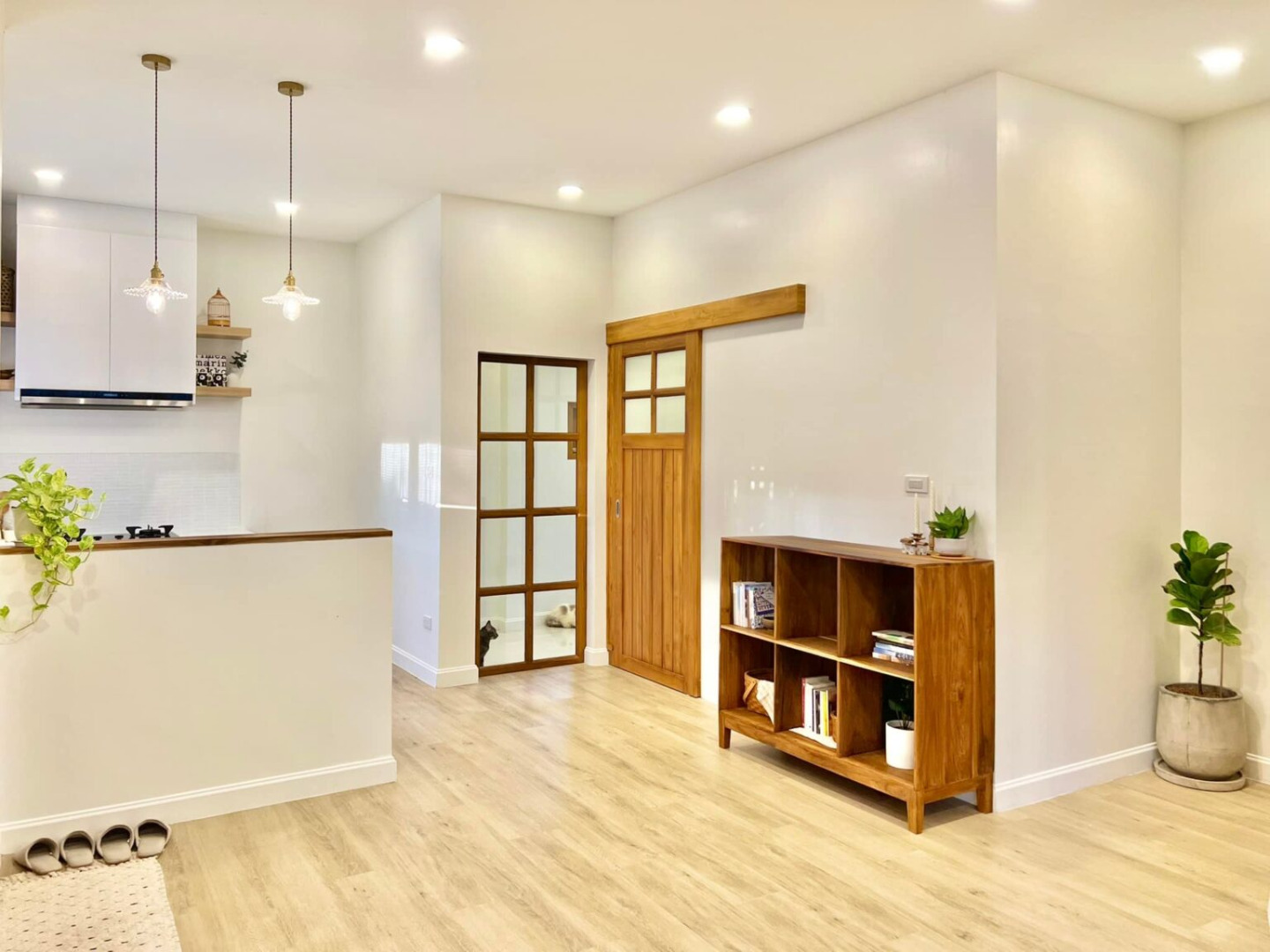 บ้านมินิมอลตกแต่งน่ารัก หลังเล็กๆ ของคู่รัก ด้วยงบไม่เยอะ มีความเป็นญี่ปุ่นเบาๆ