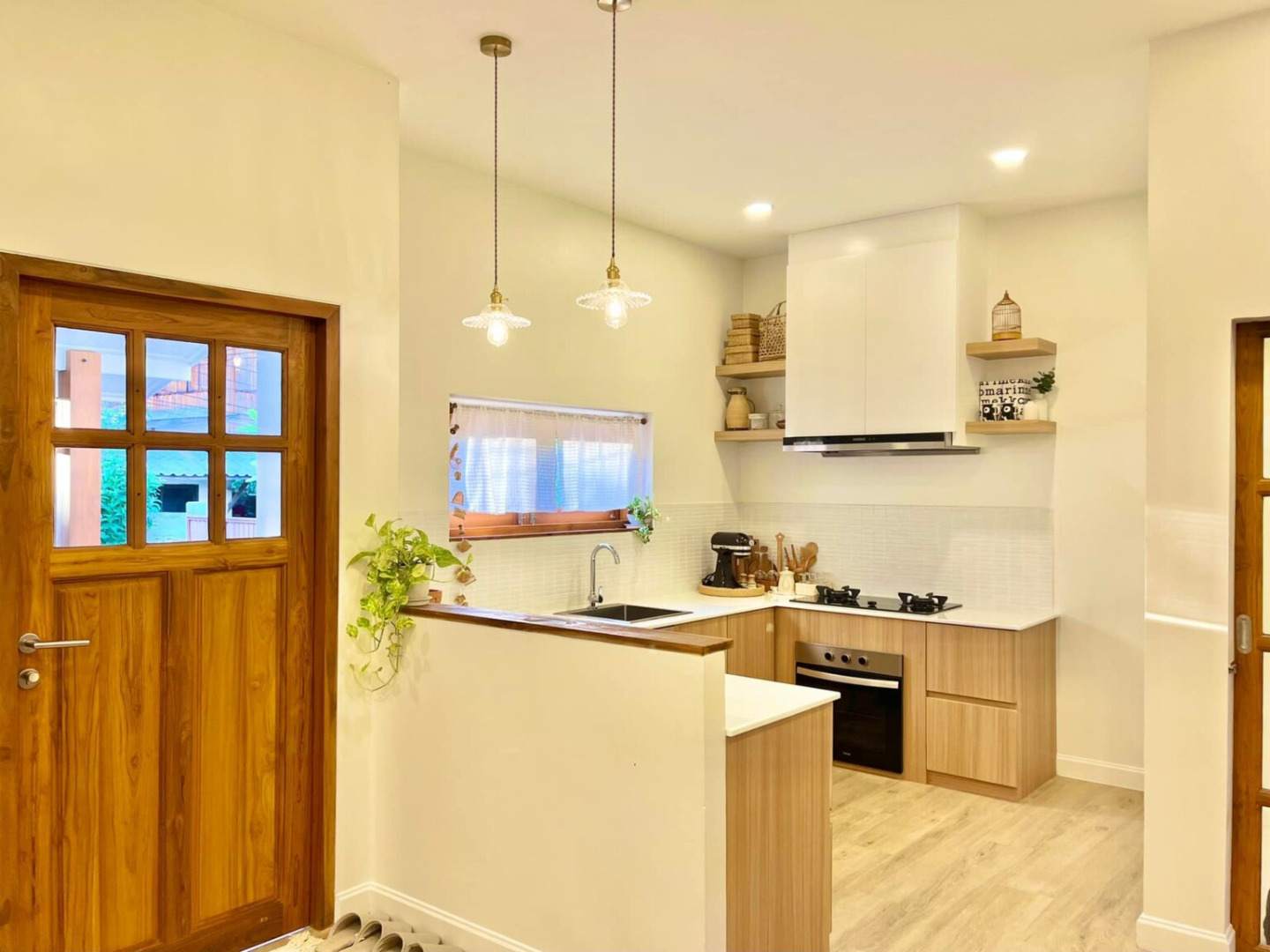 บ้านมินิมอลตกแต่งน่ารัก หลังเล็กๆ ของคู่รัก ด้วยงบไม่เยอะ มีความเป็นญี่ปุ่นเบาๆ