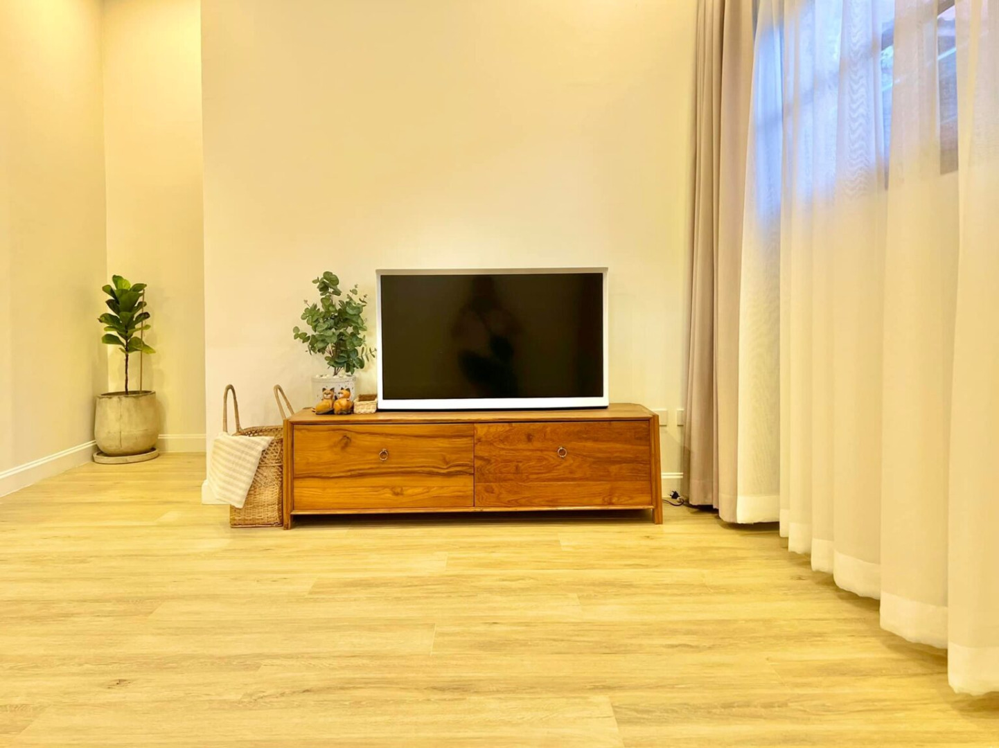 บ้านมินิมอลตกแต่งน่ารัก หลังเล็กๆ ของคู่รัก ด้วยงบไม่เยอะ มีความเป็นญี่ปุ่นเบาๆ