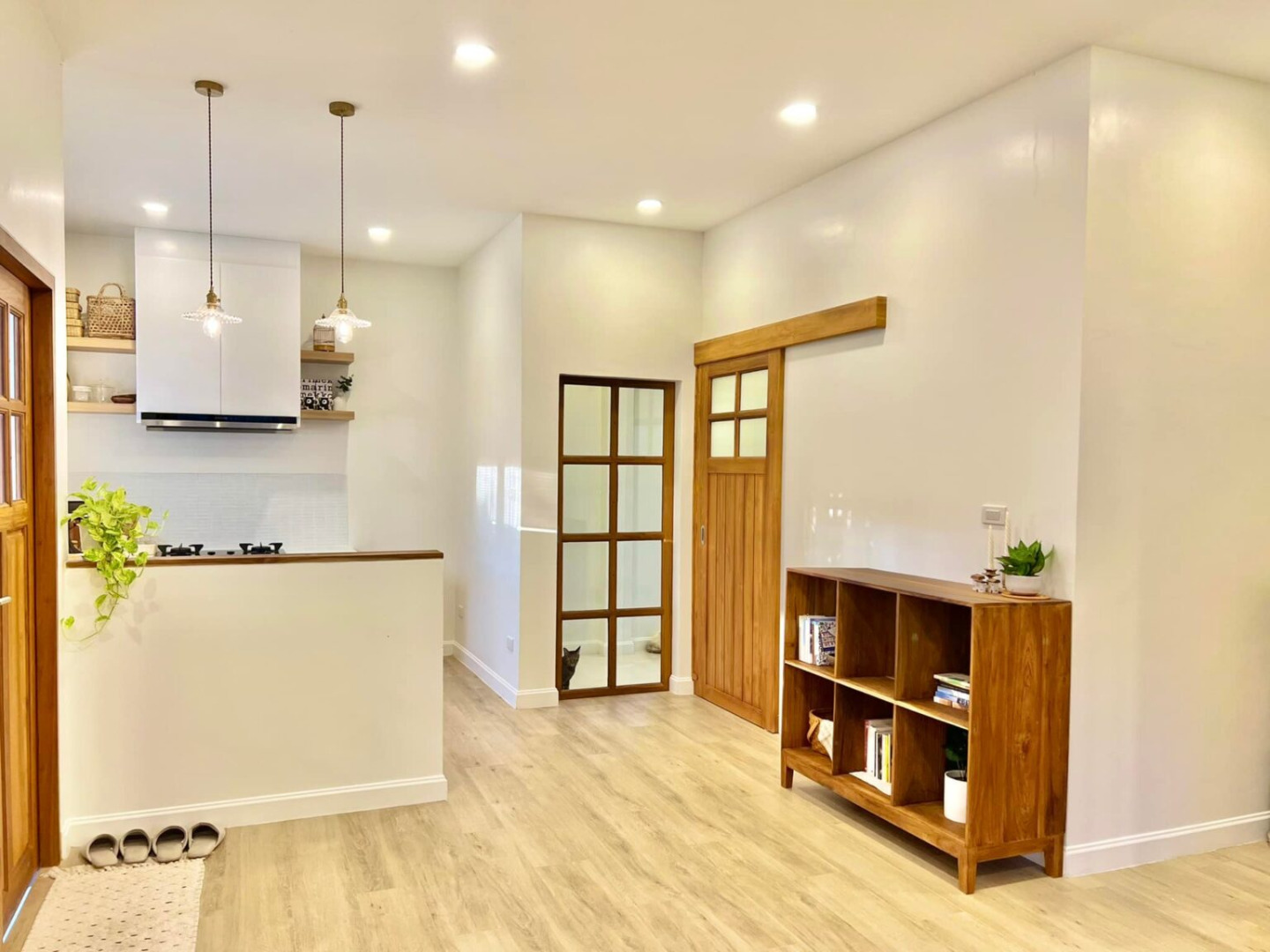 บ้านมินิมอลตกแต่งน่ารัก หลังเล็กๆ ของคู่รัก ด้วยงบไม่เยอะ มีความเป็นญี่ปุ่นเบาๆ