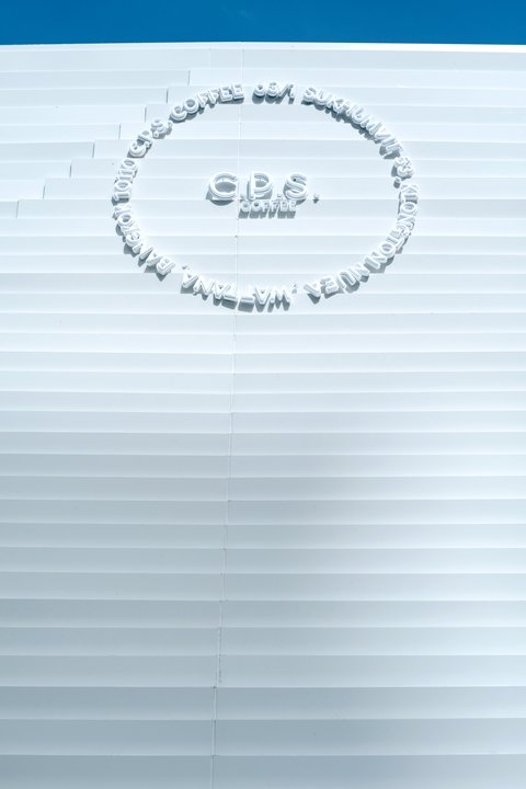 CPSCOFFEE คาเฟ่ที่นำจุดวงกลมมาเล่าในภาษาการออกแบบได้อย่างกลมกล่อม